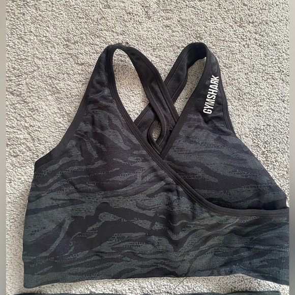 Gymshark Adapt Animal Seamless Leggings and Bra - Picture 4 of 7